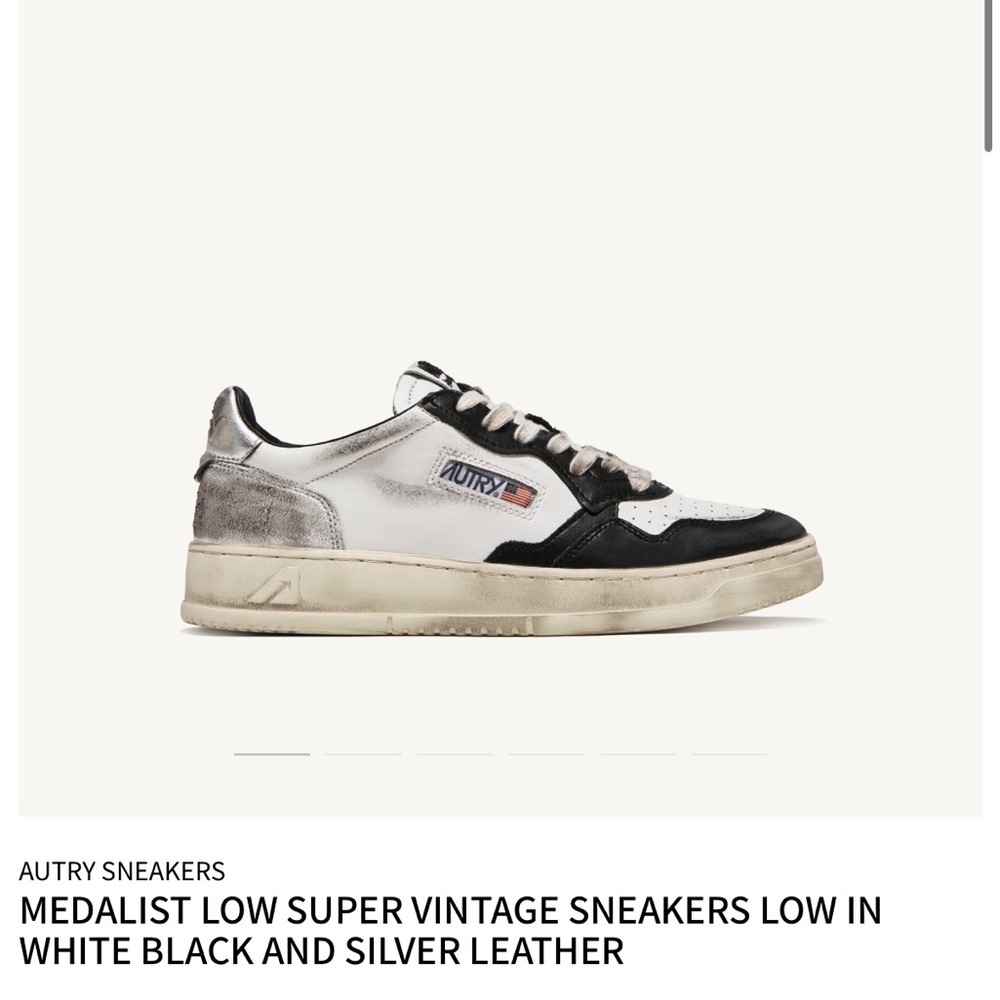 Autry Women's Medalist Super Vintage Low Sneakers - White, Black, Silver